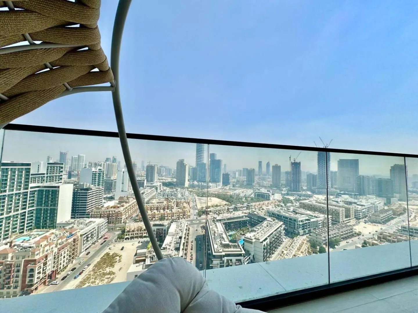 Elegant 2Br Jvc Private Pool, Balcony & Parking Apartment Dubai 0*,
